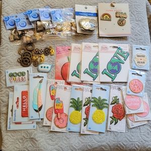 💥HUGE Crafting Lot of Patches & Buttons & Notions!!!